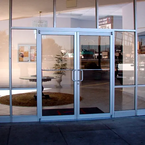 images_articles_products_personnel-doors_Glass-and-Aluminum-Doors_Glass-Aluminum-Doors-Chino